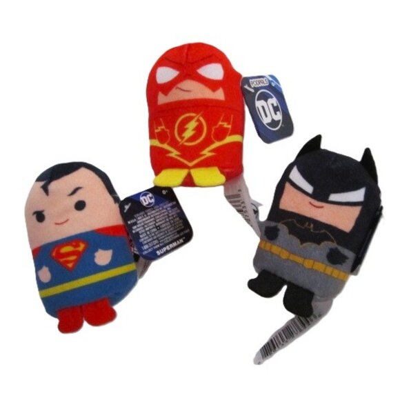 Justice League Pajamas 3 Plush Super Heros Lip balm & Magic Towel Cloth NEW - Picture 5 of 6